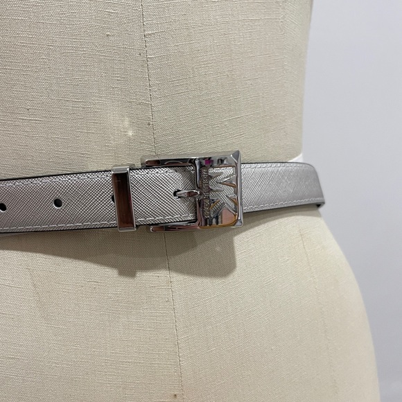 🆕 MICHAEL KORS reversible belt - Picture 3 of 5